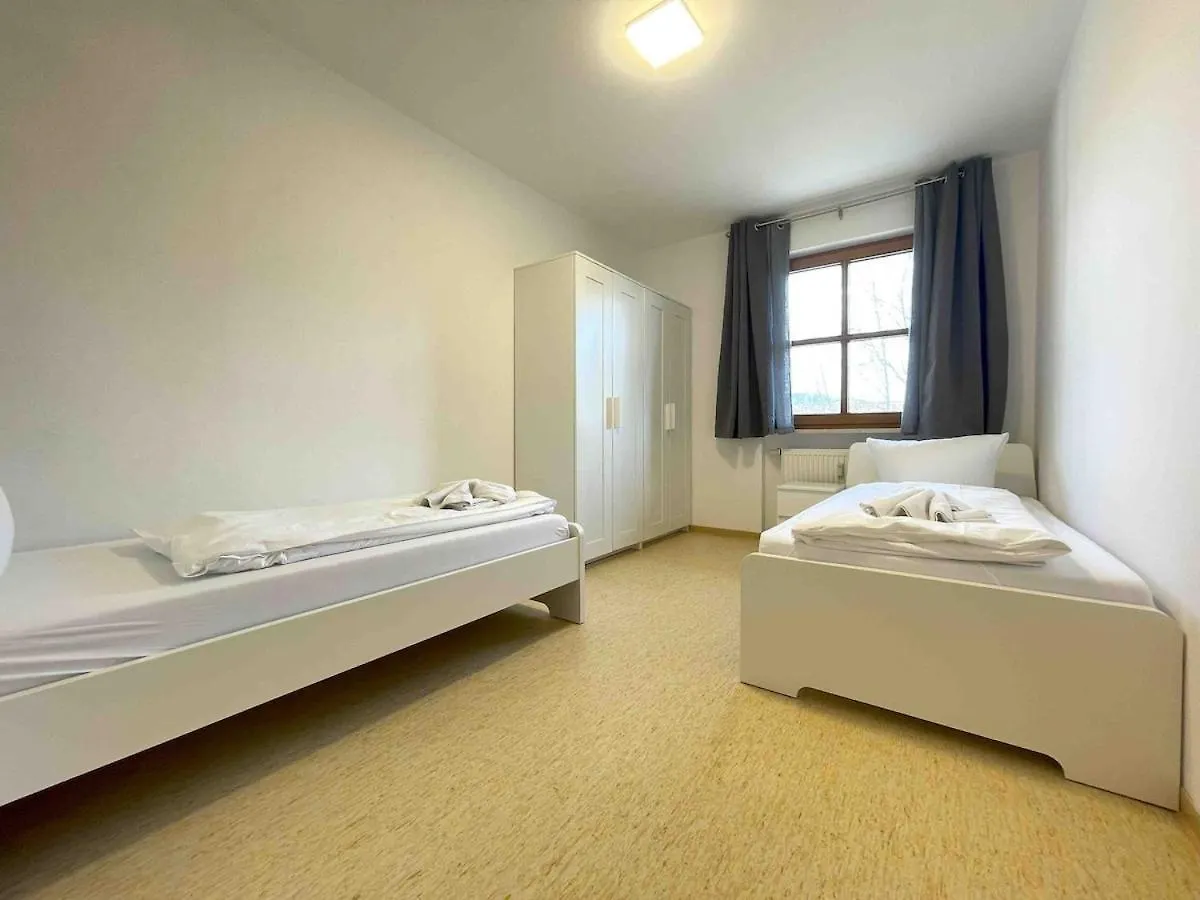 Sta1043 Gut Geschnittene Monteurwohnung Mit Balkon Stamsried